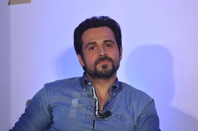 Stars from the film 'Ghanchakkar' at their film's press meet