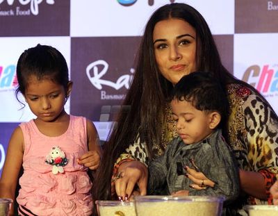 Lead pair from the film 'Ghanchakkar' Vidya Balan and Emraan Hashmi at the special fun lunch party to promote their film