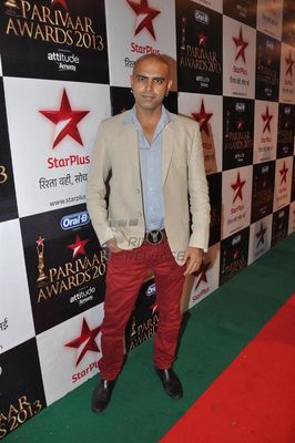 Eminent big and small screen stars graced the Star Parivaar Awards 2013