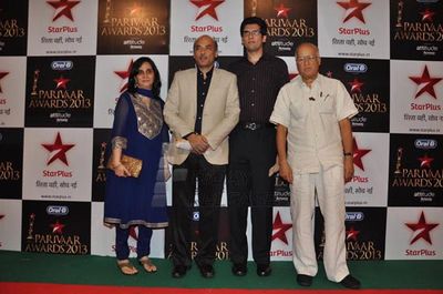 Eminent big and small screen stars graced the Star Parivaar Awards 2013