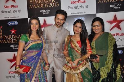 Eminent big and small screen stars graced the Star Parivaar Awards 2013