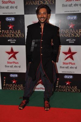 Eminent big and small screen stars graced the Star Parivaar Awards 2013