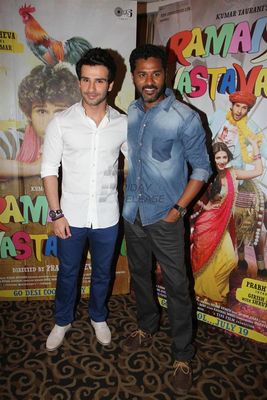 Eminent Bollywood stars at film 'Ramaiya Vastavaiya' press meet