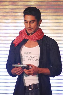 Prateik Babbar & Amyra Dastur at first look launch of film 'ISSAQ'
