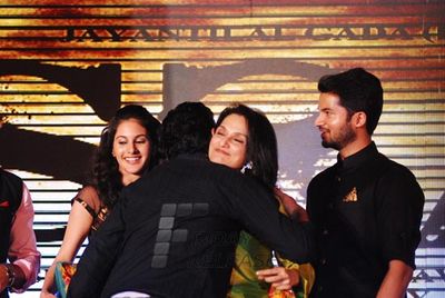 Prateik Babbar & Amyra Dastur at first look launch of film 'ISSAQ'