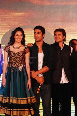Prateik Babbar & Amyra Dastur at first look launch of film 'ISSAQ'