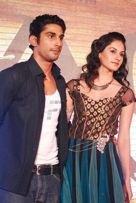 Prateik Babbar & Amyra Dastur at first look launch of film 'ISSAQ'