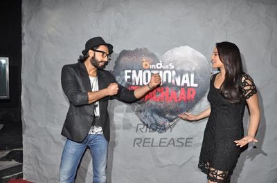 Ranveer Singh and Sonakshi Sinha on the sets of Emotional Atyachaar