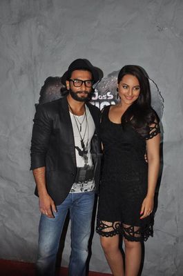 Ranveer Singh and Sonakshi Sinha on the sets of Emotional Atyachaar