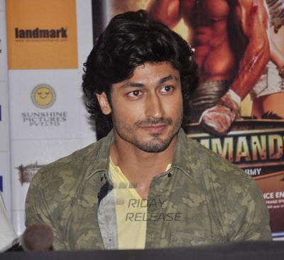 Vidyut Jamwal and Pooja Chopra launched the DVD of their film 'Commando - A One Man Army'
