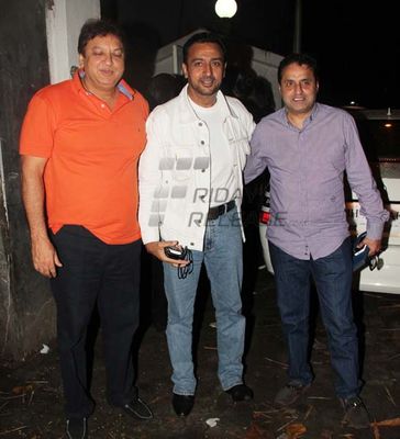 Eminent Hindi film stars attended the special screening of 'Raanjhanaa'