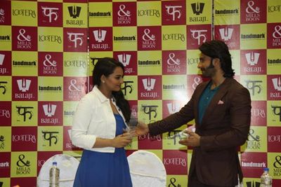 Ranveer Singh and Sonakshi Sinha launch Mills & Boon 'Lootera' Novels pack