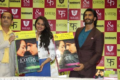 Ranveer Singh and Sonakshi Sinha launch Mills & Boon 'Lootera' Novels pack