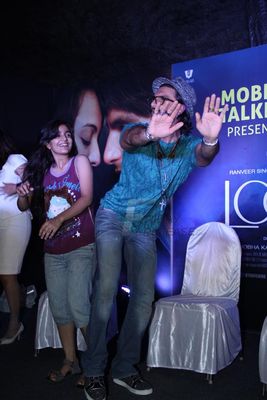 Ranveer Singh & Sonakshi Sinha promote 'LOOTERA'