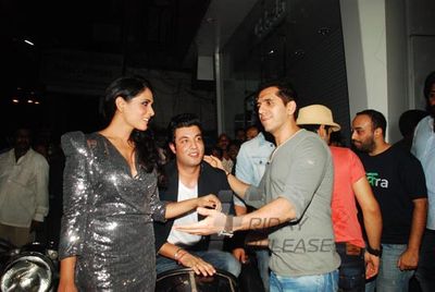 Richa Chadda with film 'FUKREY' team at FUKRA Party celebrating success of 2nd division students at Baroke in Mumbai