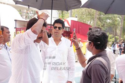 Actors Neil Nitin Mukesh, Tena Desae & Yana Gupta shoot Holi song
