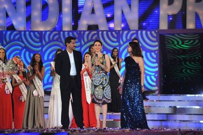 B-town beauties Prachi Desai, Karishma Kapoor graced at the Indian Princess 2013 Beauty Pageant grand Finale