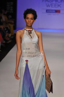 Beautiful Diana Hayden walks the ramp as a showstopper at the Lakme Fashion Week Summer/Resort 2013
