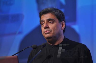 Kamal Haasan and Prosenjit Chatterjee in conversation with Karan Johar at the final day of FICCI FRAMES 2013