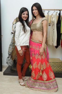 Shibani Kashyap, Aashka Goradia, Sucheta Sharma and Priti Bhalla arrived to try out new designs of Amy Billimoria at the onset of Womens' day