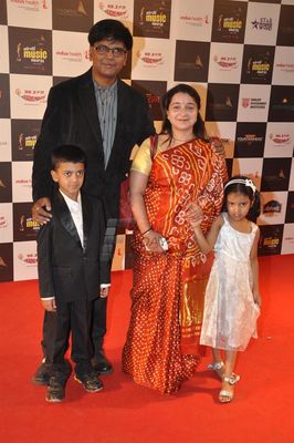 Shreyas Talpade, Shaan, Pallavi Joshi and Mrinal Kulkarni attended the First MIRCHI MUSIC AWARDS MARATHI