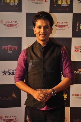 Shreyas Talpade, Shaan, Pallavi Joshi and Mrinal Kulkarni attended the First MIRCHI MUSIC AWARDS MARATHI