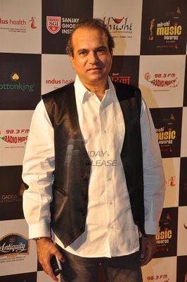 Shreyas Talpade, Shaan, Pallavi Joshi and Mrinal Kulkarni attended the First MIRCHI MUSIC AWARDS MARATHI