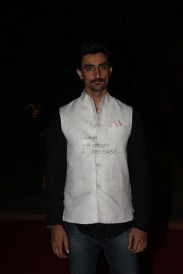 Tinsel town's big personalities were present at LOREAL FEMINA WOMEN AWARDS 2013 at Hotel JW Marriott.