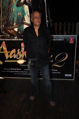 Aditya Roy Kapur and Shraddha Kapoor at film Aashiqui 2 success party at Escobar in Bandra