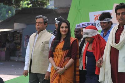 B-town doll Gracy Singh at the mahurat of the film 'Janta Vd s Janardan- Bechara Aam Aadmi'