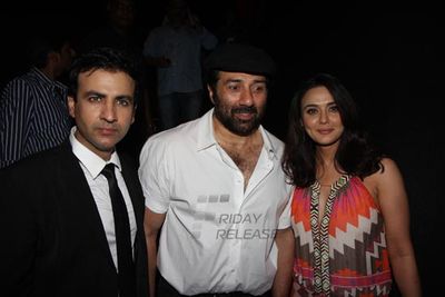 Eminent B-town stars graced the premiere of 'Ishkq In Paris'