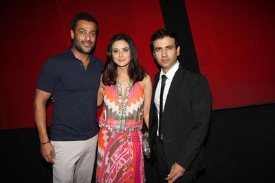 Eminent B-town stars graced the premiere of 'Ishkq In Paris'