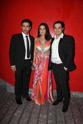 Eminent B-town stars graced the premiere of 'Ishkq In Paris'