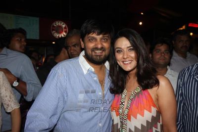 Eminent B-town stars graced the premiere of 'Ishkq In Paris'