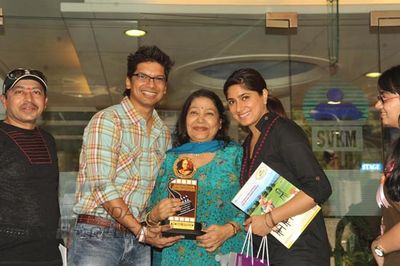 Hrithik Roshan, Urmila Matondkar, Former President Pratibha Patil among Celebs at the Dadasaheb Phalke Academy Awards 2013