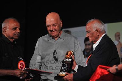 Hrithik Roshan, Urmila Matondkar, Former President Pratibha Patil among Celebs at the Dadasaheb Phalke Academy Awards 2013