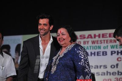 Hrithik Roshan, Urmila Matondkar, Former President Pratibha Patil among Celebs at the Dadasaheb Phalke Academy Awards 2013