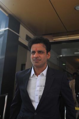 Hrithik Roshan, Urmila Matondkar, Former President Pratibha Patil among Celebs at the Dadasaheb Phalke Academy Awards 2013