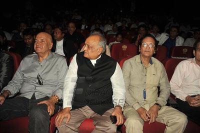 Hrithik Roshan, Urmila Matondkar, Former President Pratibha Patil among Celebs at the Dadasaheb Phalke Academy Awards 2013