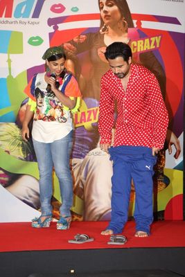 Lead pair from 'Ghanchakkar' launches the song 'Lazy Lad'