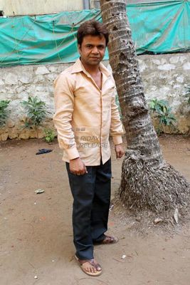 Rajpal Yadav and Bharati Sharma on location of film BABUJI EK TICKET BAMBAI shoot in Mumbai