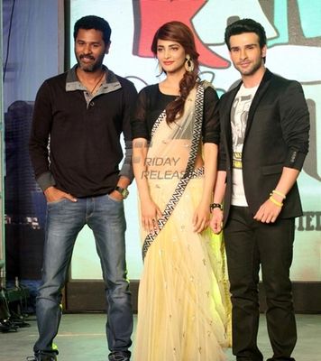 Shruti Haasan and Girish Taurani graced the music launch of 'Ramaiya Vastavaiya'