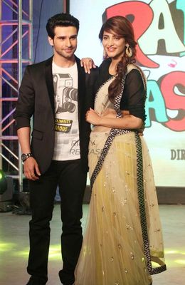 Shruti Haasan and Girish Taurani graced the music launch of 'Ramaiya Vastavaiya'