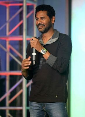 Shruti Haasan and Girish Taurani graced the music launch of 'Ramaiya Vastavaiya'