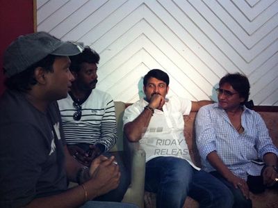 Sunil Pal records song on his baton for new film "MONEY BACK GUARANTEE'