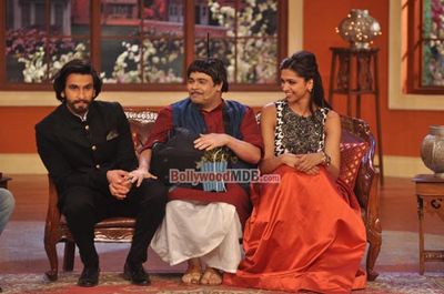 Deepika Padukone & Ranveer Singh promote film 'RAM-LEELA' on Comedy Nights with Kapil sets