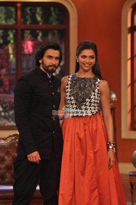 Deepika Padukone & Ranveer Singh promote film 'RAM-LEELA' on Comedy Nights with Kapil sets