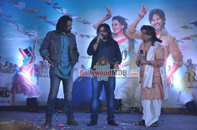 Shahid Kapoor and Sonakshi Sinha at film 'R...Rajkumar' music launch