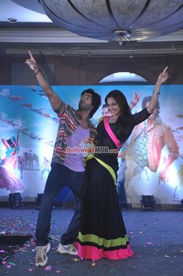 Shahid Kapoor and Sonakshi Sinha at film 'R...Rajkumar' music launch