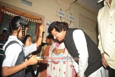 Bolly celebs with underprivileged children at Each One Teach One (EOTO) learning Center